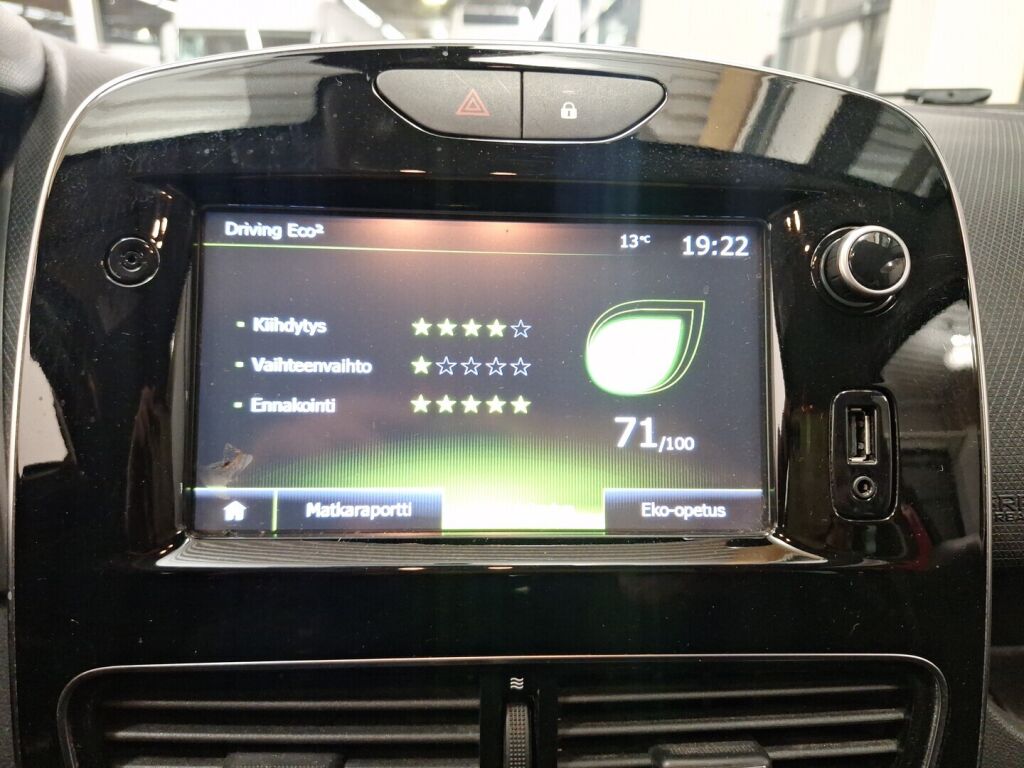 Renault Clio 2016 Punainen