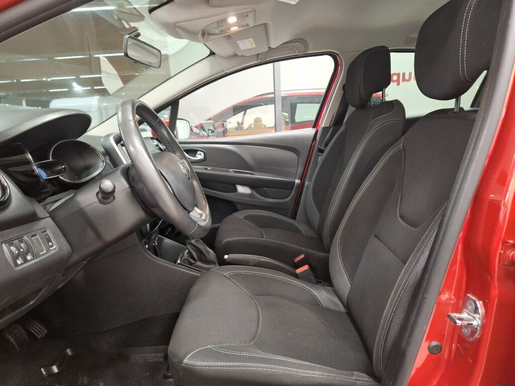 Renault Clio 2016 Punainen