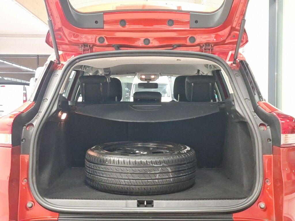 Renault Clio 2016 Punainen