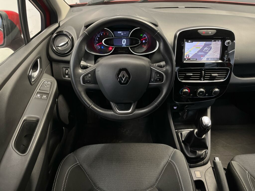 Renault Clio 2016 Punainen