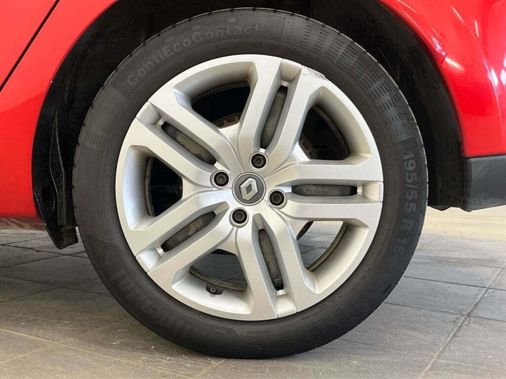 Renault Clio 2016 Punainen