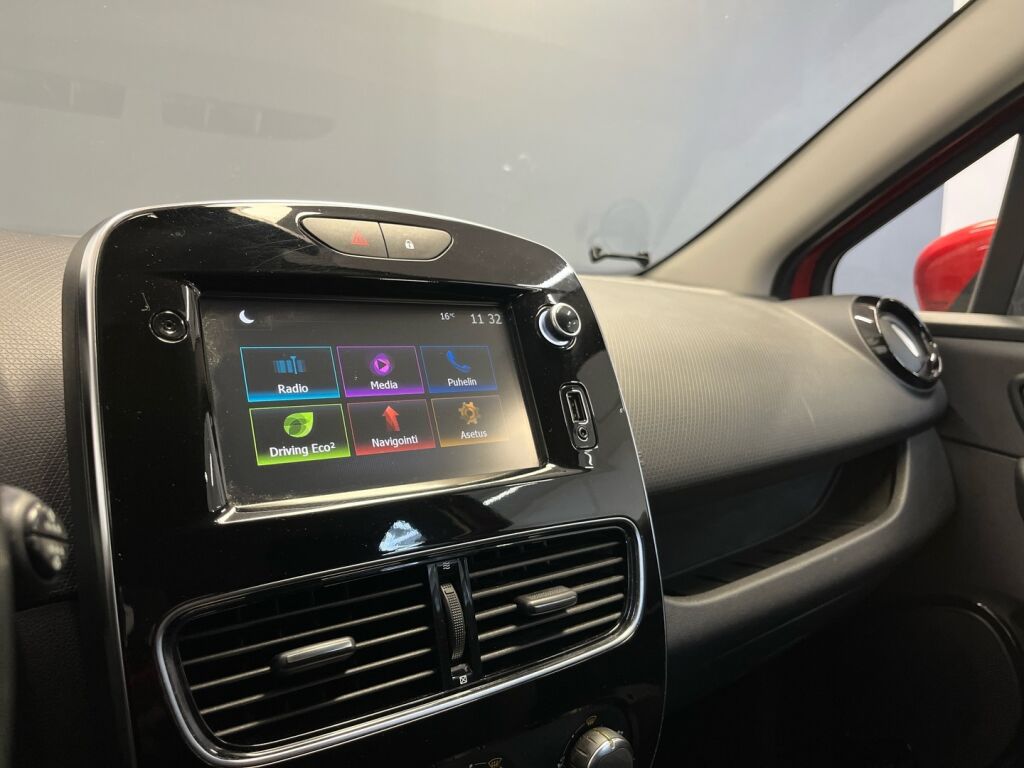 Renault Clio 2016 Punainen