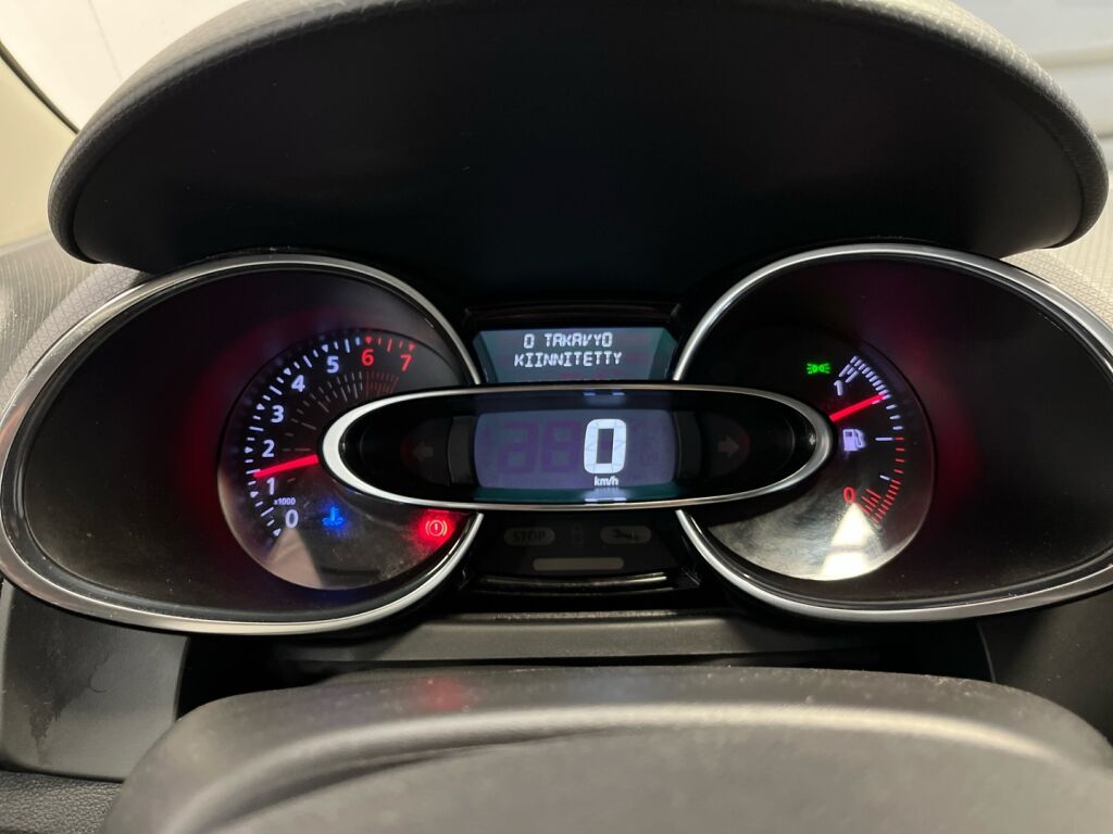 Renault Clio 2016 Punainen