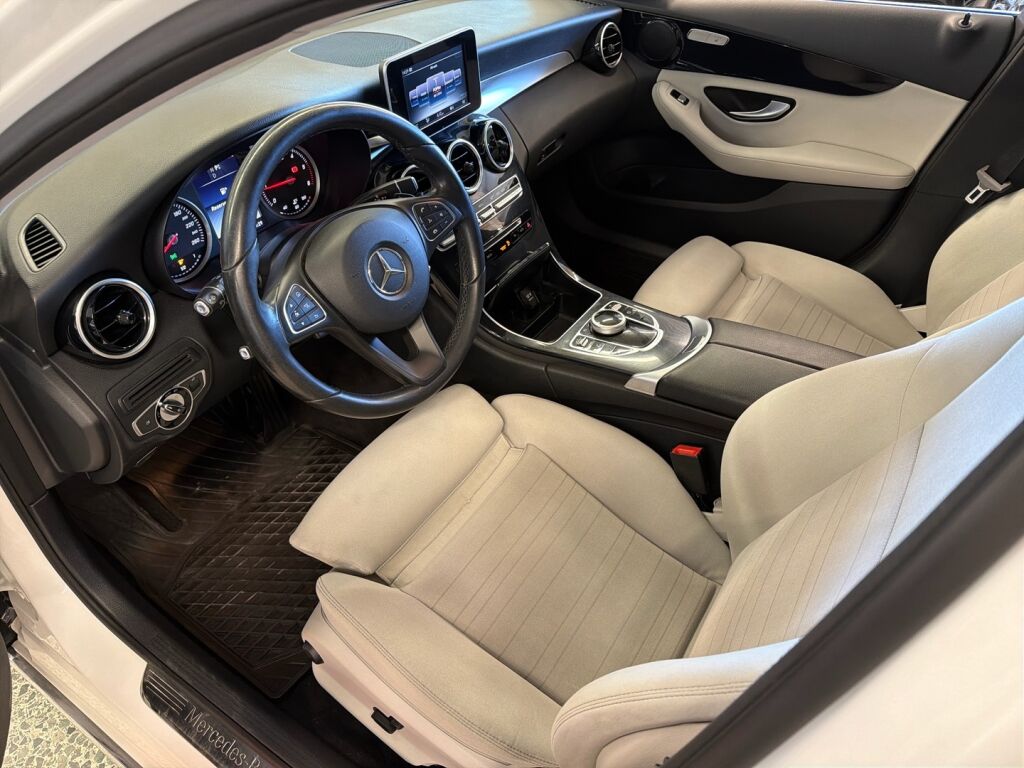 Mercedes-Benz C 2017 Valkoinen
