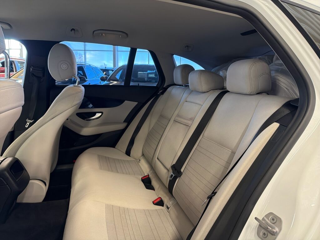 Mercedes-Benz C 2017 Valkoinen