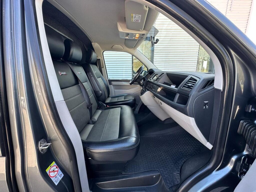 Volkswagen Transporter 2017 Harmaa