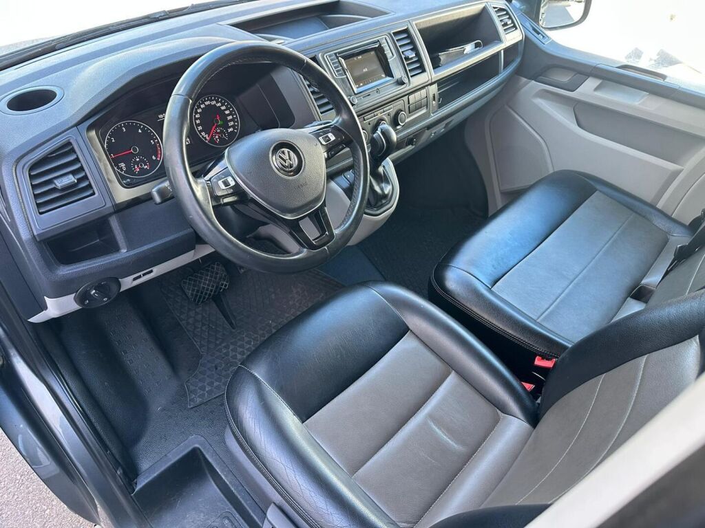 Volkswagen Transporter 2017 Harmaa