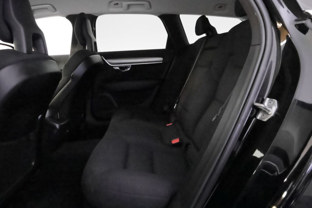 Volvo V90 2017 Musta