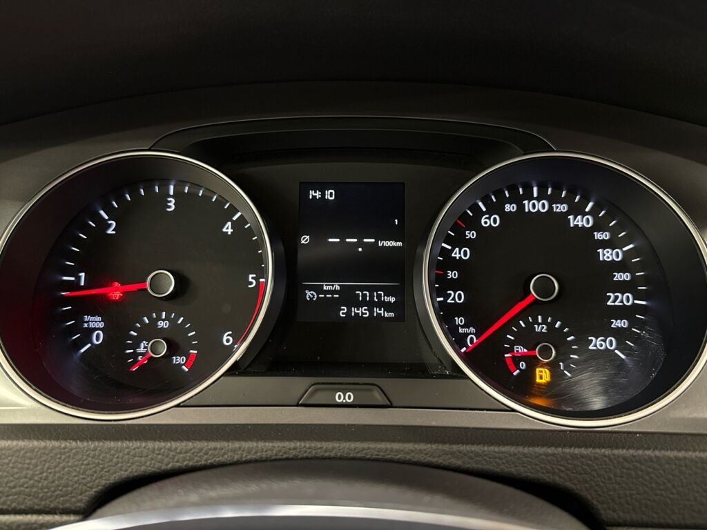 Volkswagen Golf 2016 Valkoinen