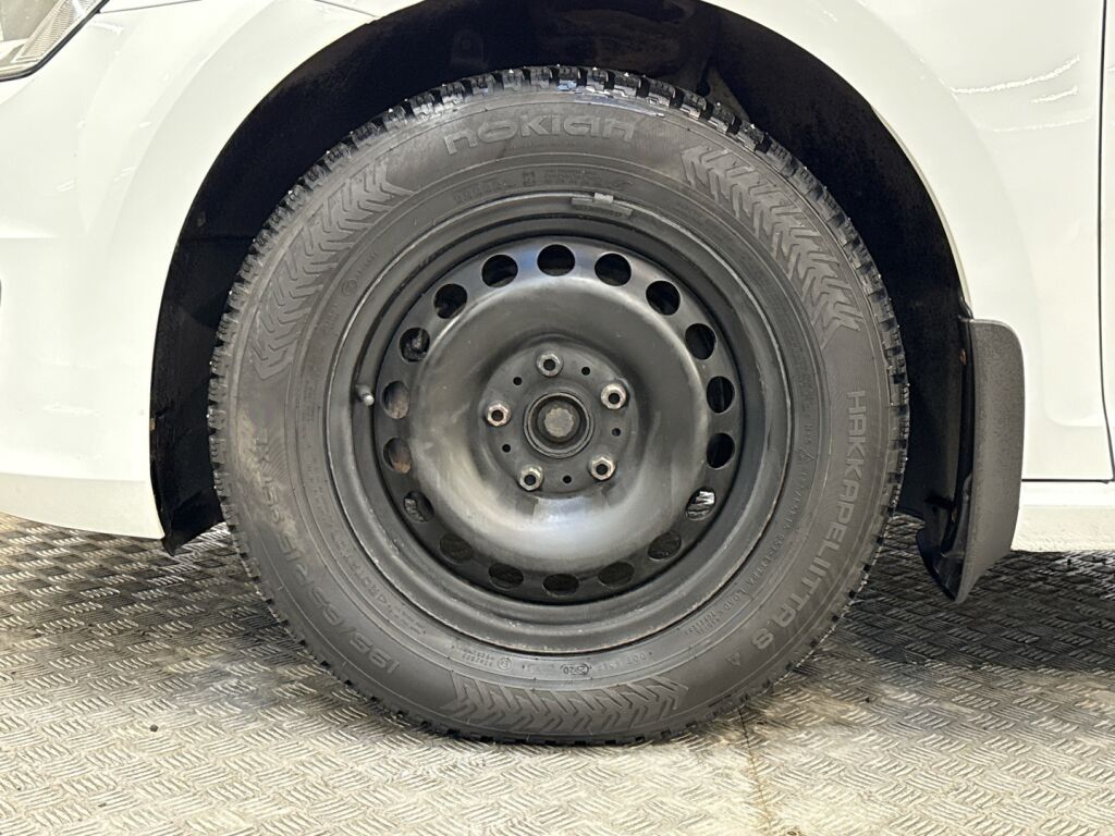 Volkswagen Golf 2016 Valkoinen