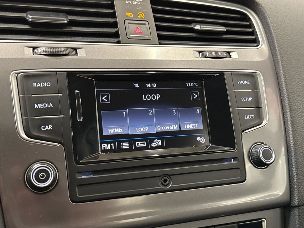 Volkswagen Golf 2016 Valkoinen