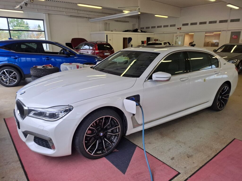 BMW 740 2017, bild 5/10