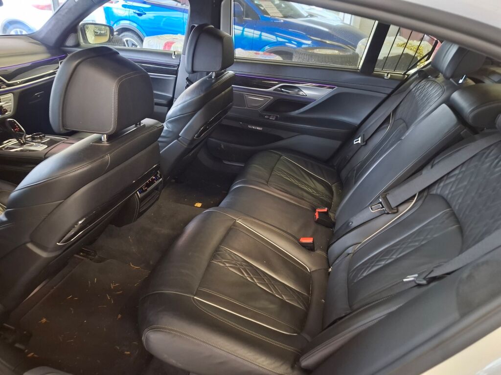 BMW 740 2017, bild 7/10