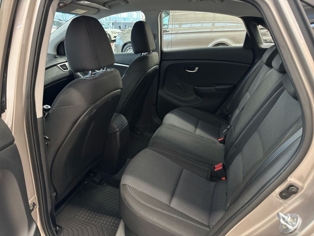 Hyundai i30 5d 2017 Ruskea (beige)