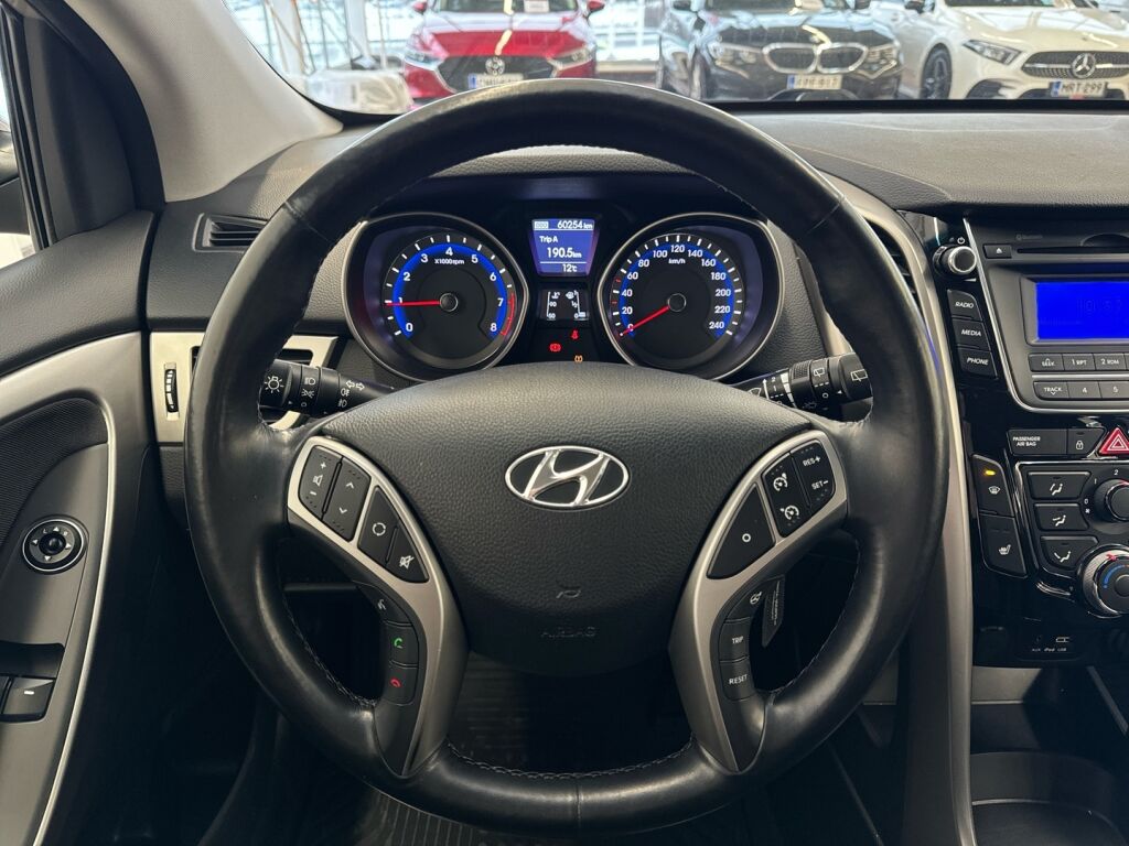 Hyundai i30 5d 2017 Ruskea (beige)