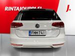 Volkswagen Passat 2017 Valkoinen