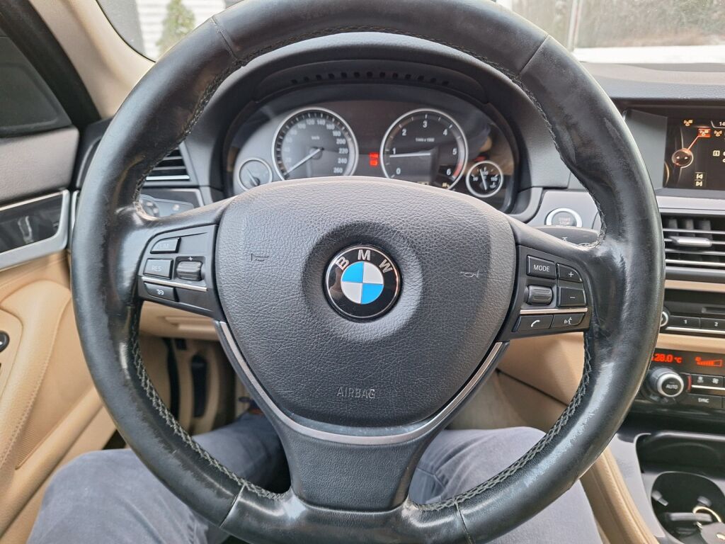 BMW 518 2016 Musta