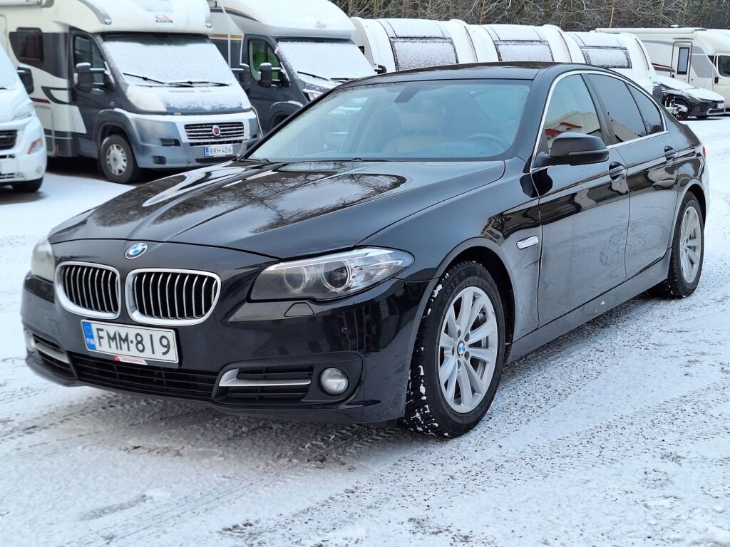 BMW 518 2016 Musta