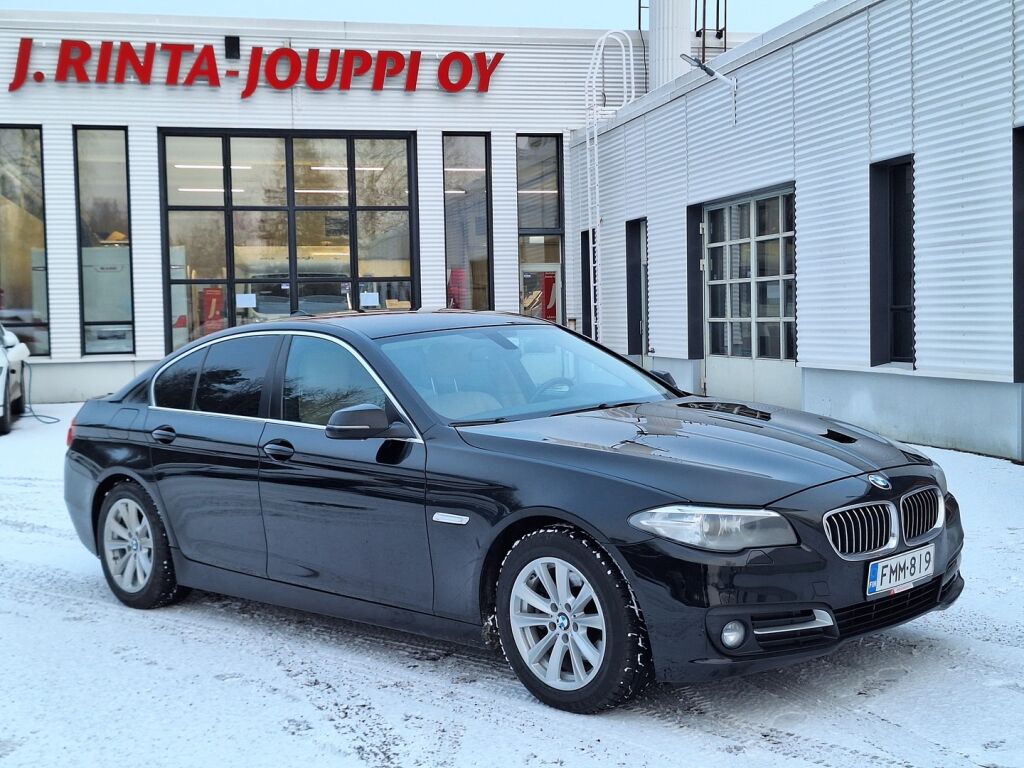BMW 518 2016 Musta
