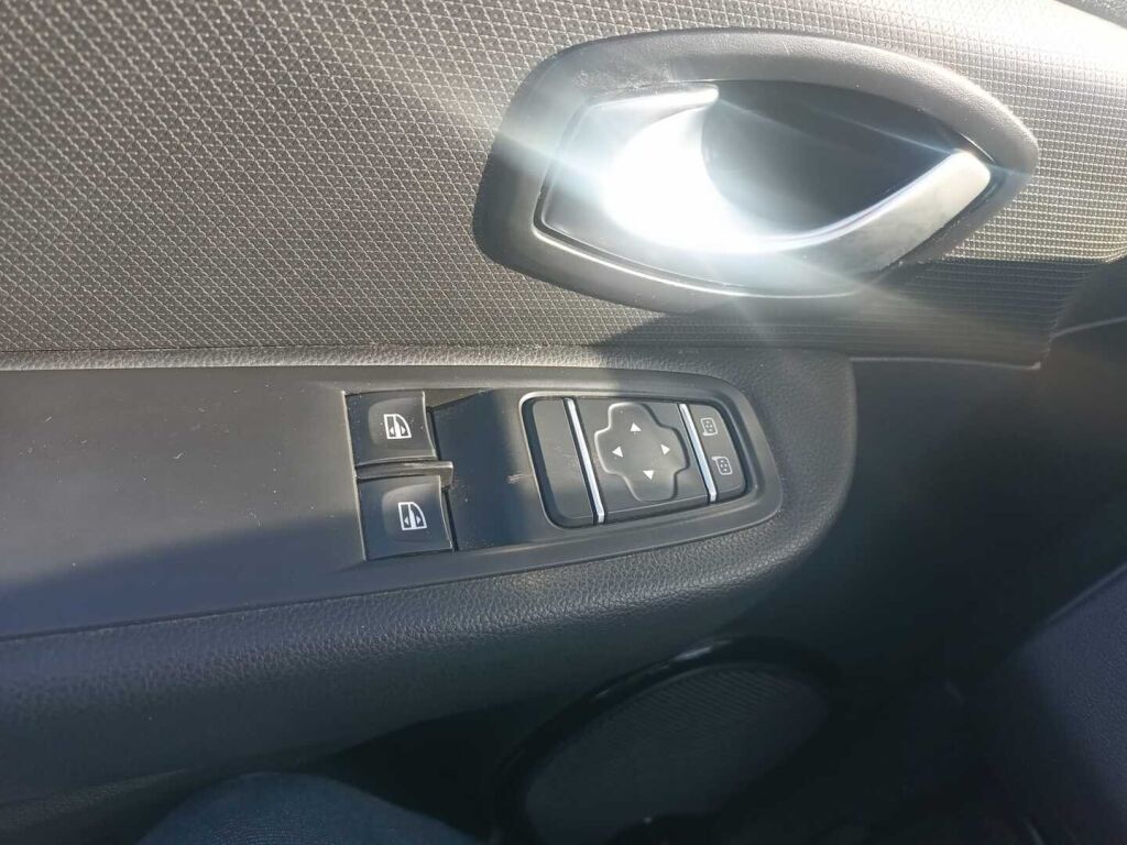 Renault Clio 2016 Harmaa