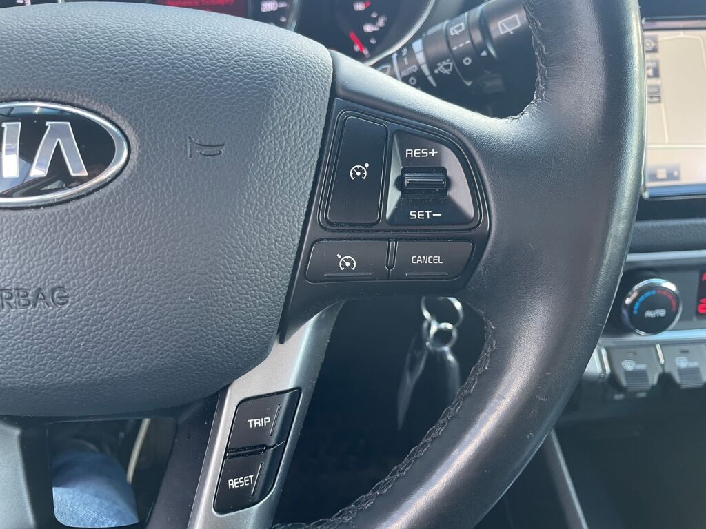 Kia Rio 2017 Punainen