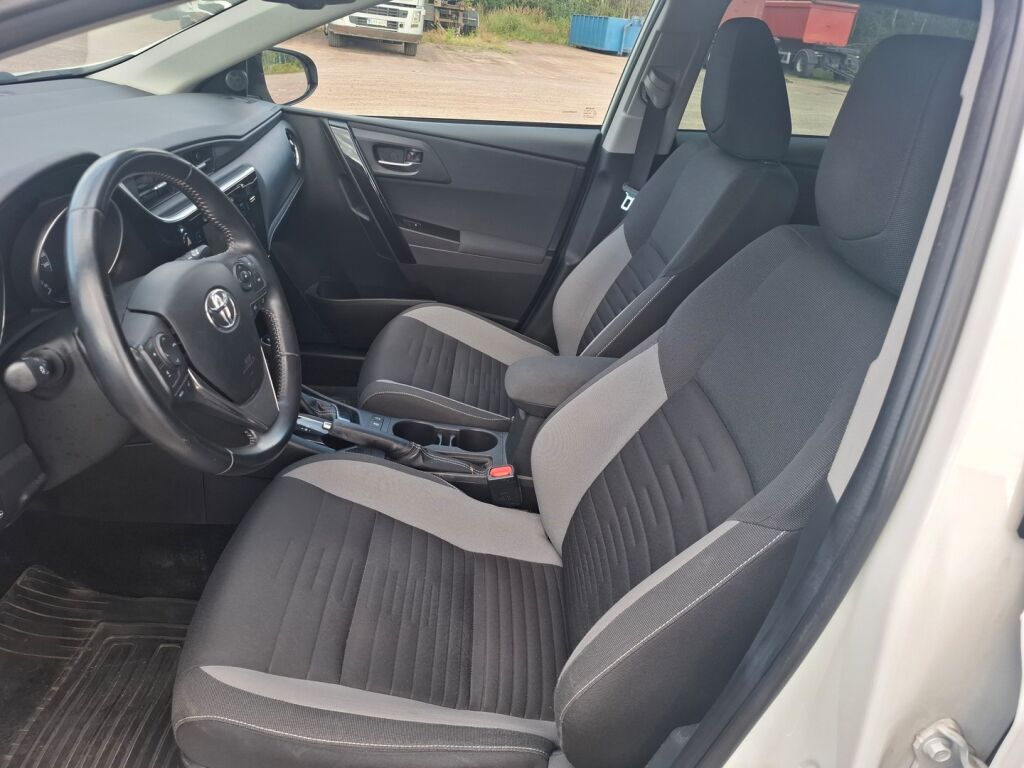 Toyota Auris 2016 Valkoinen