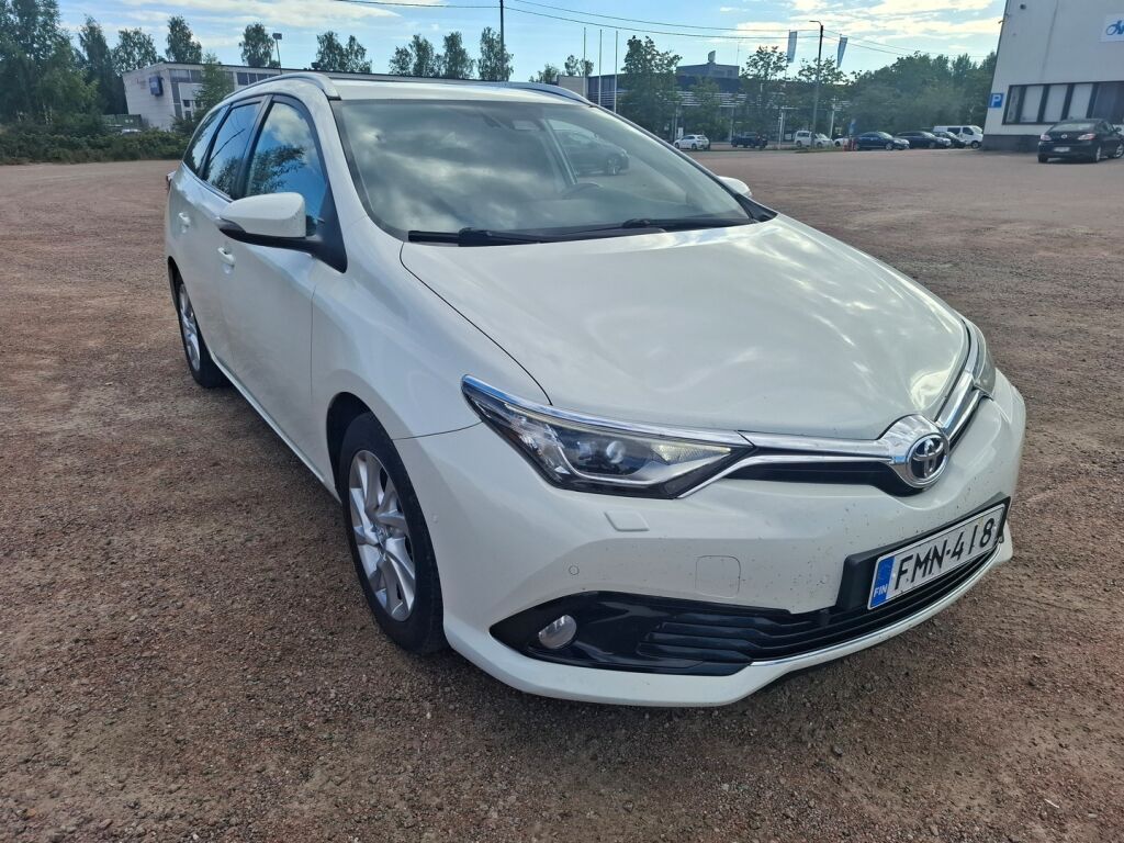 Toyota Auris 2016 Valkoinen