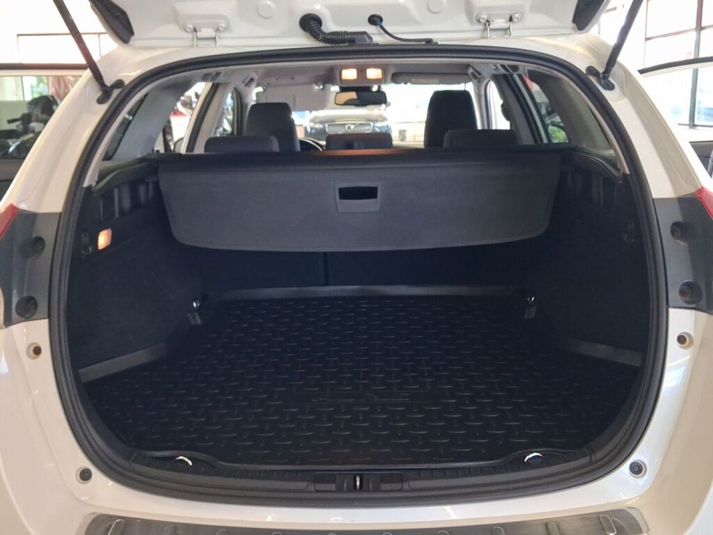 Toyota Auris 2016 Valkoinen