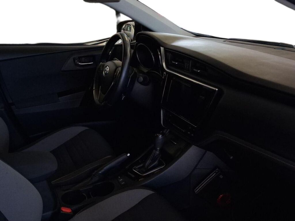 Toyota Auris 2016 Valkoinen