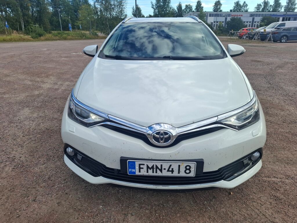 Toyota Auris 2016 Valkoinen