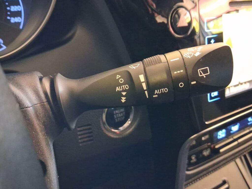 Toyota Auris 2016 Valkoinen