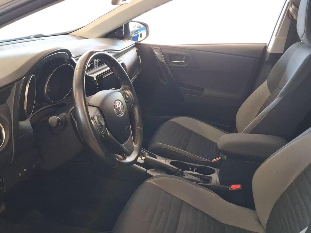 Toyota Auris 2016 Valkoinen