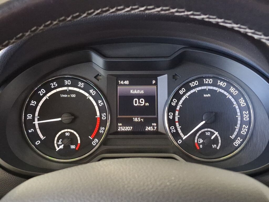 Skoda Octavia 2016 Sininen