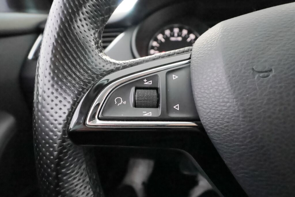 Skoda Octavia 2017 Harmaa