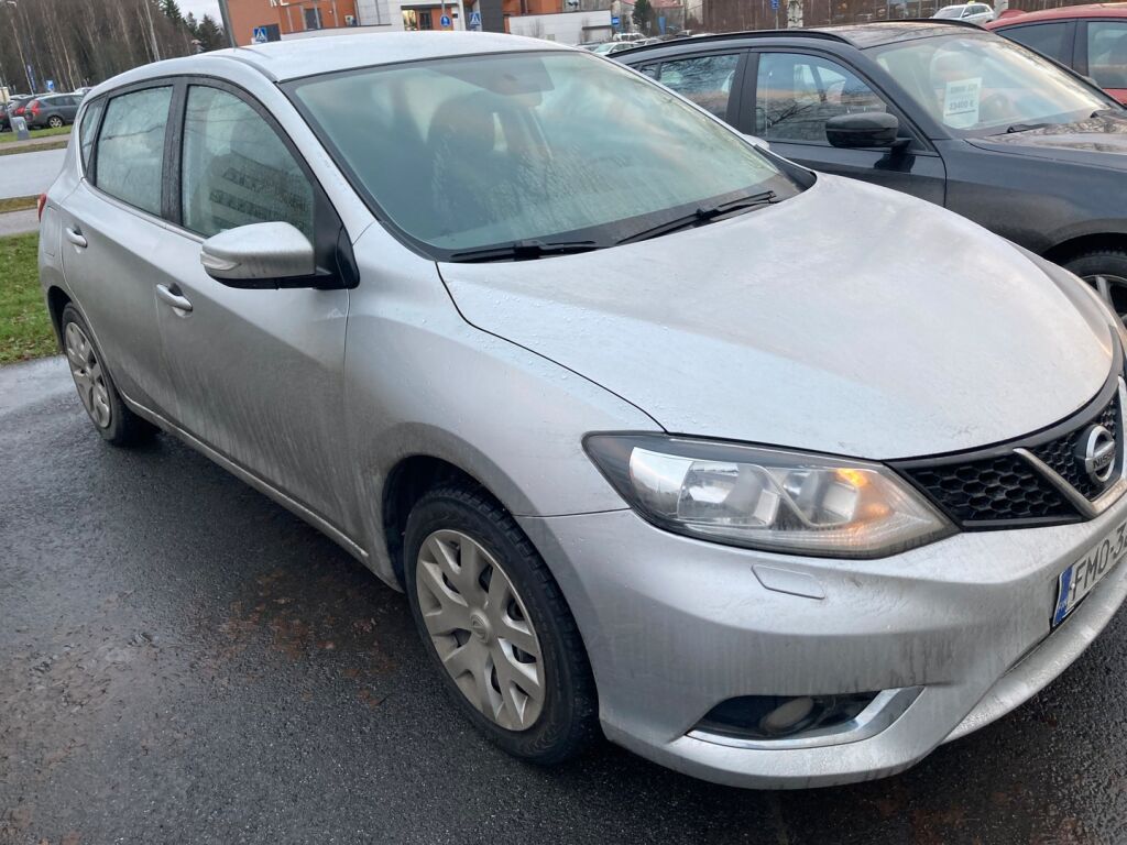 Nissan Pulsar 2017 Metallinhohto Hopea