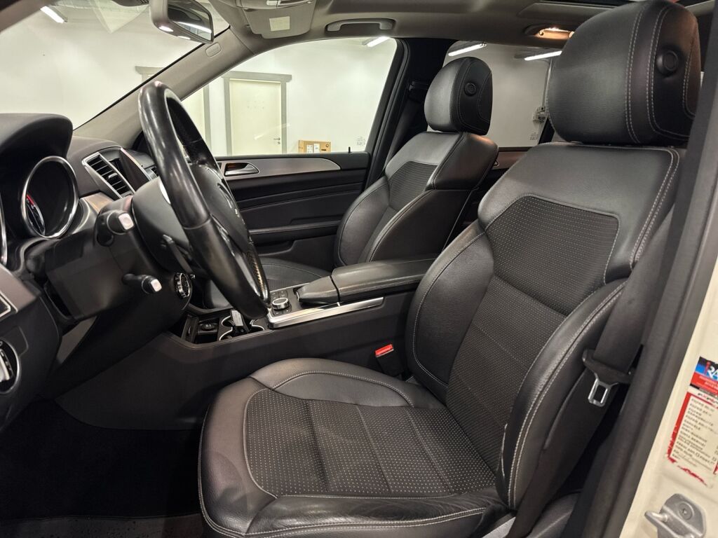 Mercedes-Benz ML 2012 Valkoinen