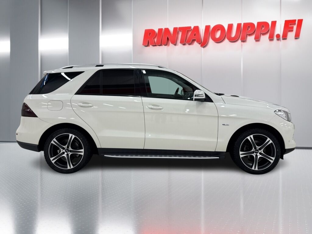 Mercedes-Benz ML 2012 Valkoinen