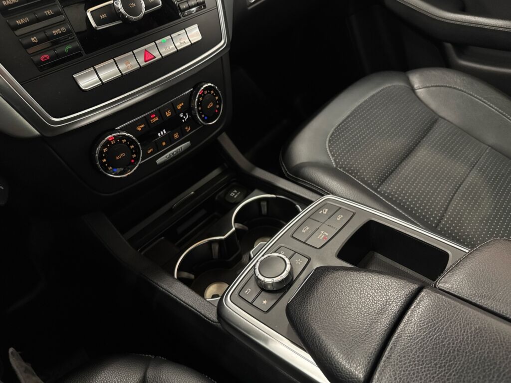 Mercedes-Benz ML 2012 Valkoinen