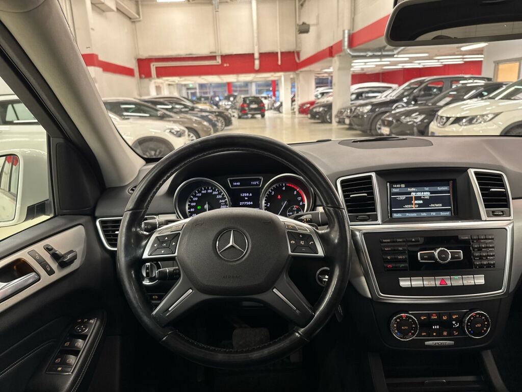 Mercedes-Benz ML 2012 Valkoinen