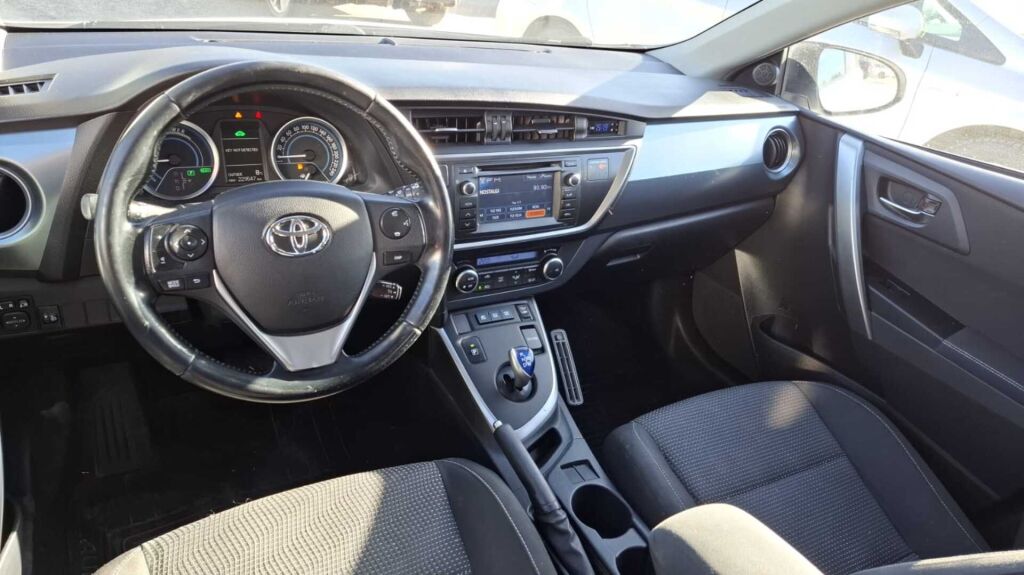 Toyota Auris 2014 Valkoinen