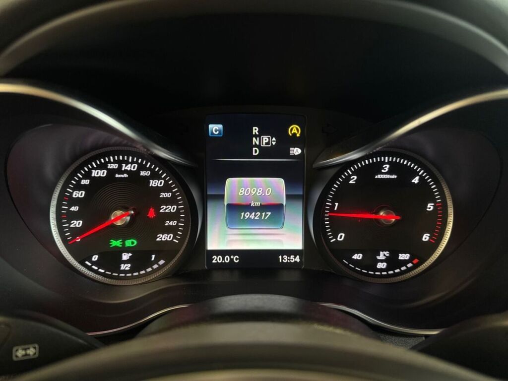 Mercedes-Benz C 2015 Metallinhohto musta (Obsidian Black)