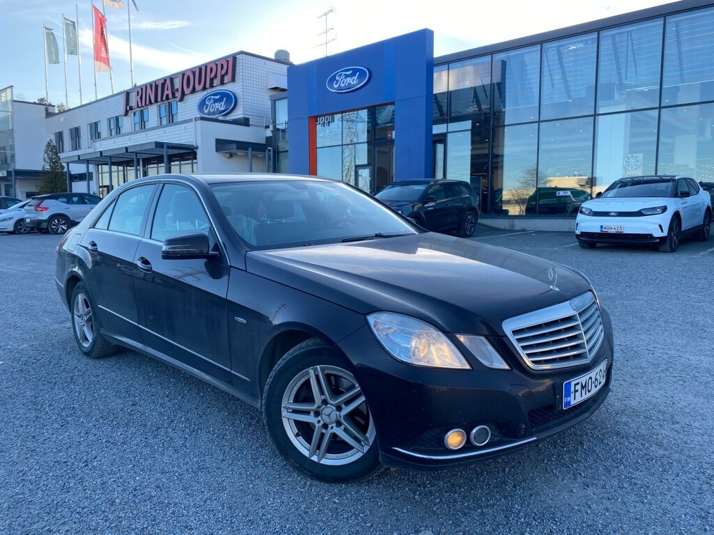 Mercedes-Benz E 2009 Ruskea (beige)