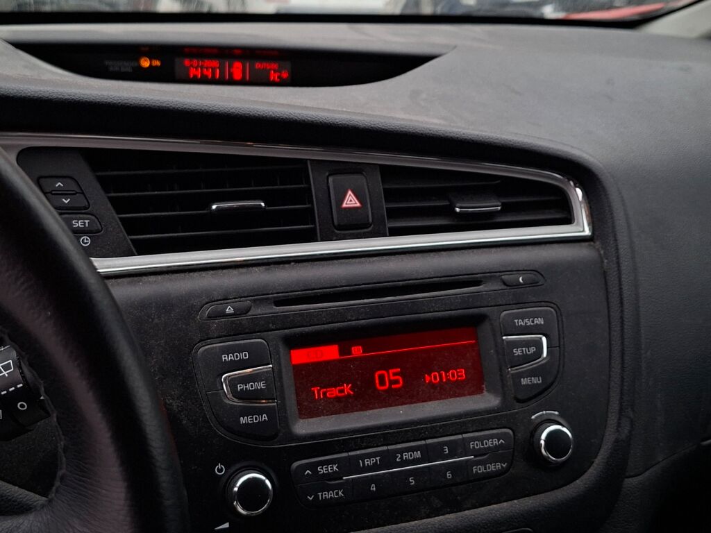 Kia Ceed 2017 Punainen