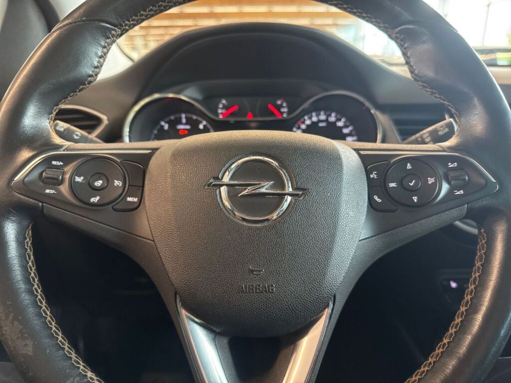 Opel Crossland X 2017 Valkoinen