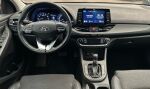Hyundai i30 Wagon 2023 Punainen