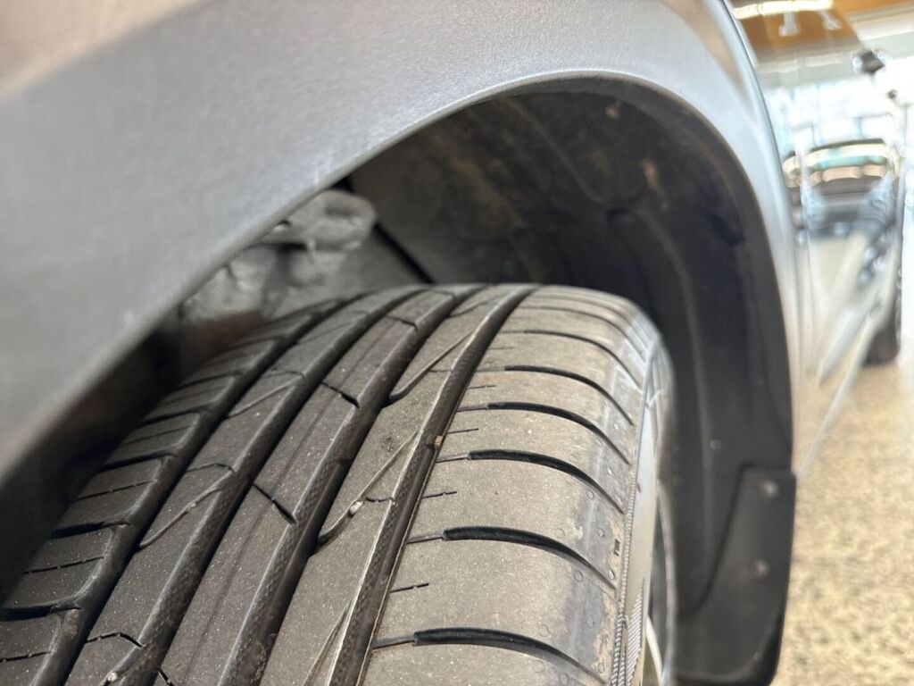 Kia Niro 2017 Ruskea (beige)