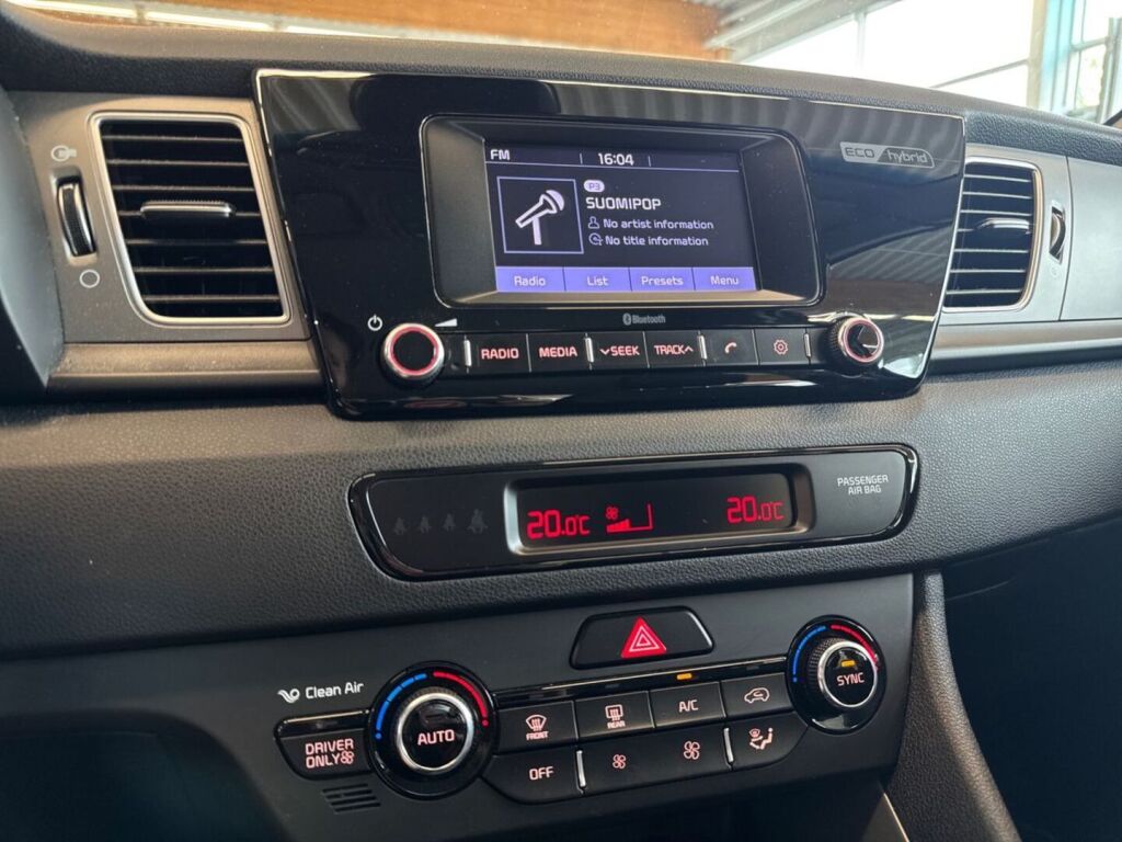 Kia Niro 2017 Ruskea (beige)