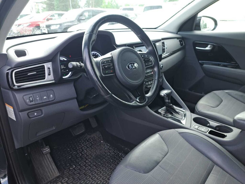 Kia Niro 2017 Sininen