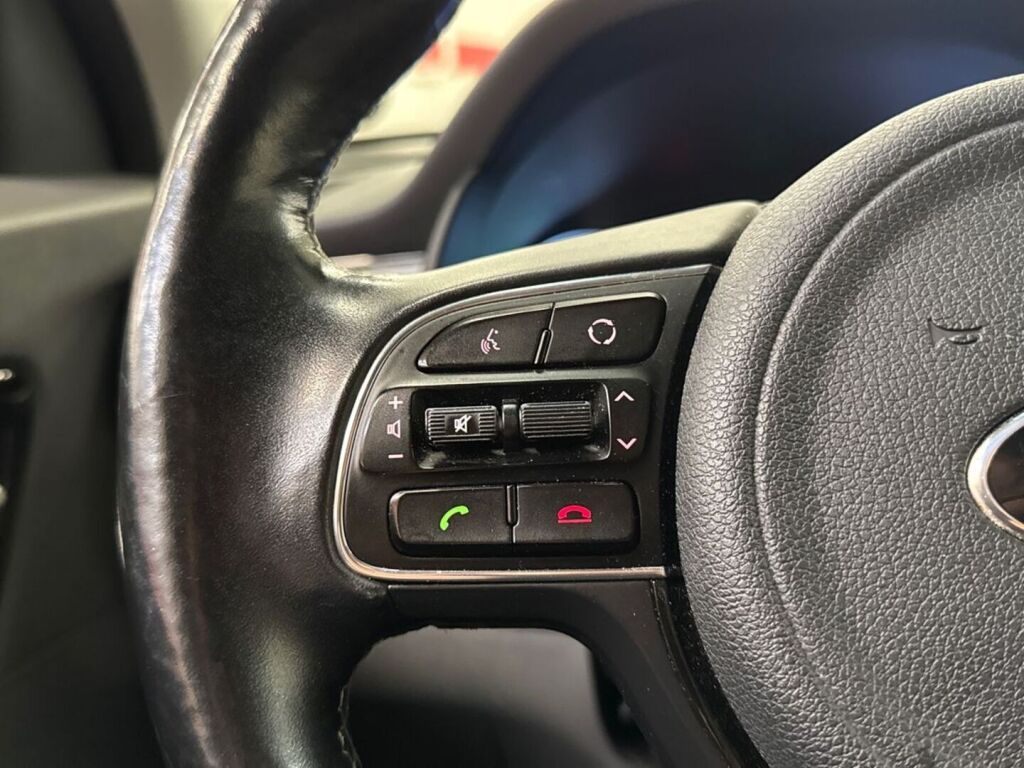 Kia Niro 2017 Sininen