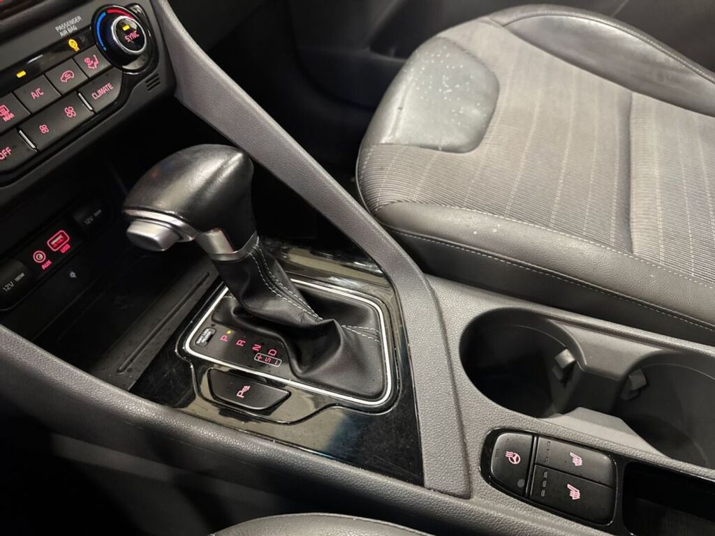 Kia Niro 2017 Sininen